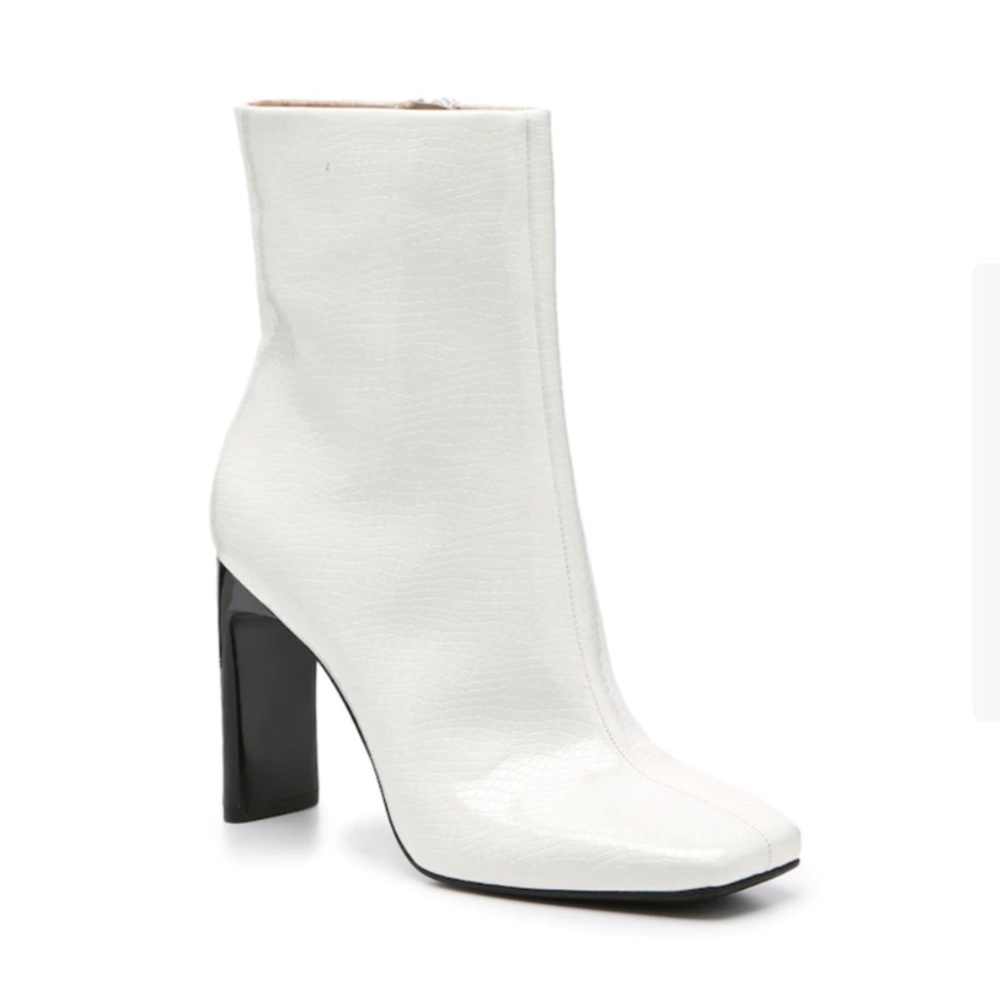 Mix No. 6 Brand New Celeste Bootie White Snake Skin Print Size 6.5